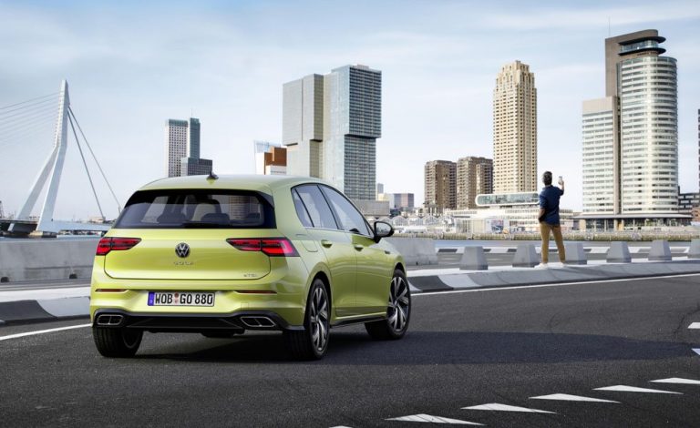 Volkswagen Golf R-Line. Aterriza en el Reino Unido con el motor híbrido eTSI