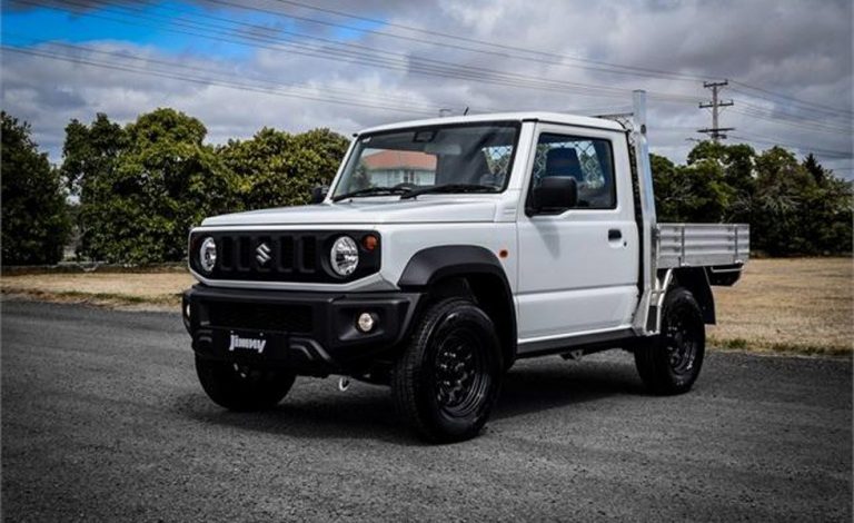 Suzuki Jimny. Se convierte en un funcional pick-up