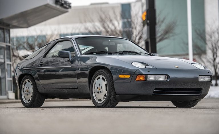 Porsche 928 S4. Un viaje a los 80