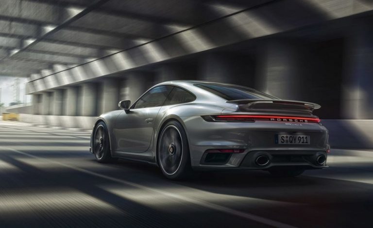 Porsche 911 Turbo S. Ofrecerá los paquetes Sport y Lightweight