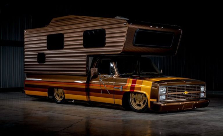 Chevrolet C30 Camper. Una caravana de exposición