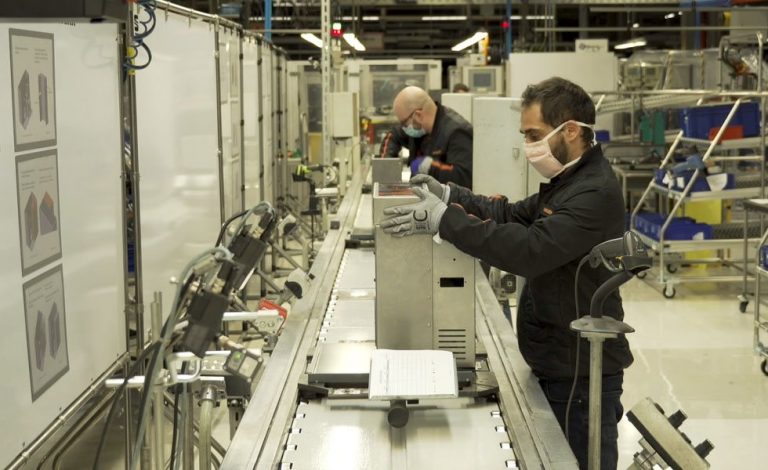 Seat fabrica respiradores con motores de limpiaparabrisas