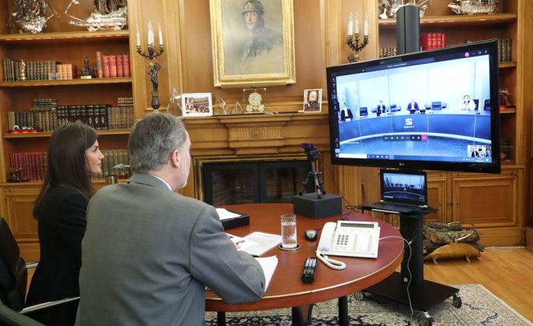 Los Reyes apoyan al sector de la automoción