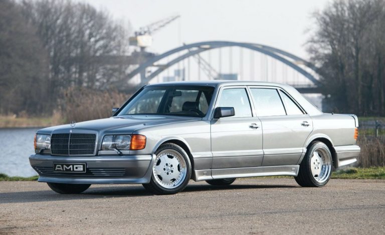 Mercedes 560 SEL 6.0 AMG. Este lo va a subastar RM Sotheby's en junio