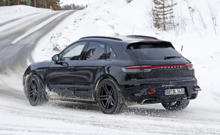 El futuro Porsche Macan, en la carretera
