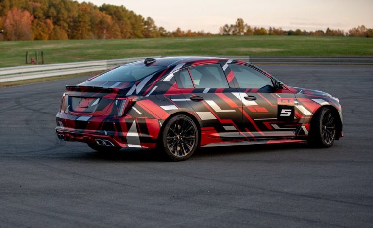 Cadillac CT4-V y Cadillac CT5-V. Estrenarán una versión llamada Blackwing