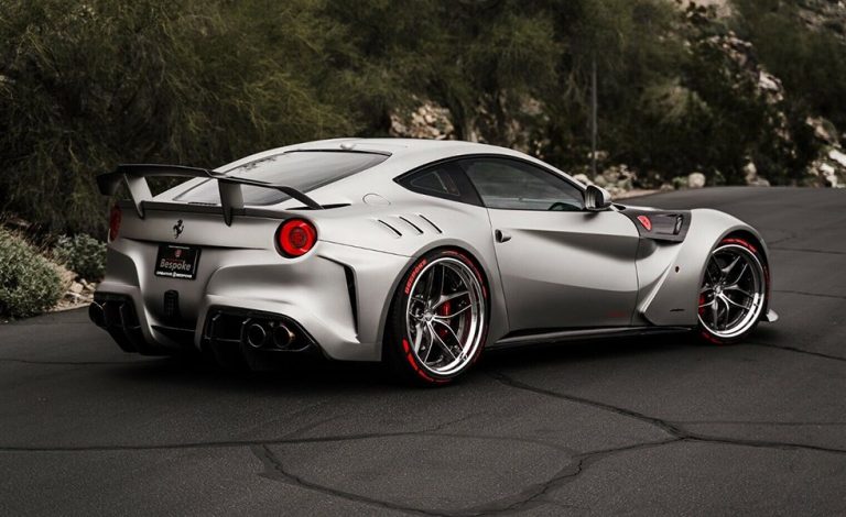 Ferrari F12 Berlinetta. Este está en eBay