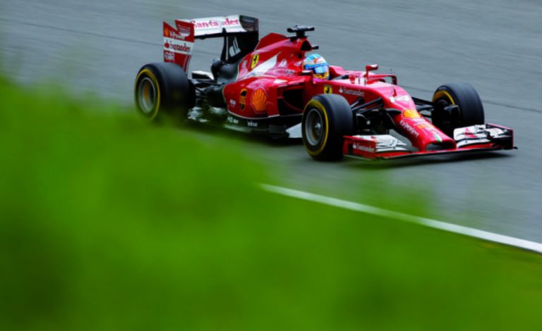 Fernando Alonso: «¿Cerrar el hueco con Mercedes? Imposible, demasiada diferencia»