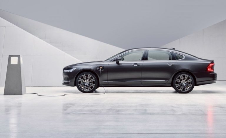 Volvo S90, V90 y V90 Cross Country. Ya están disponibles en los concesionarios