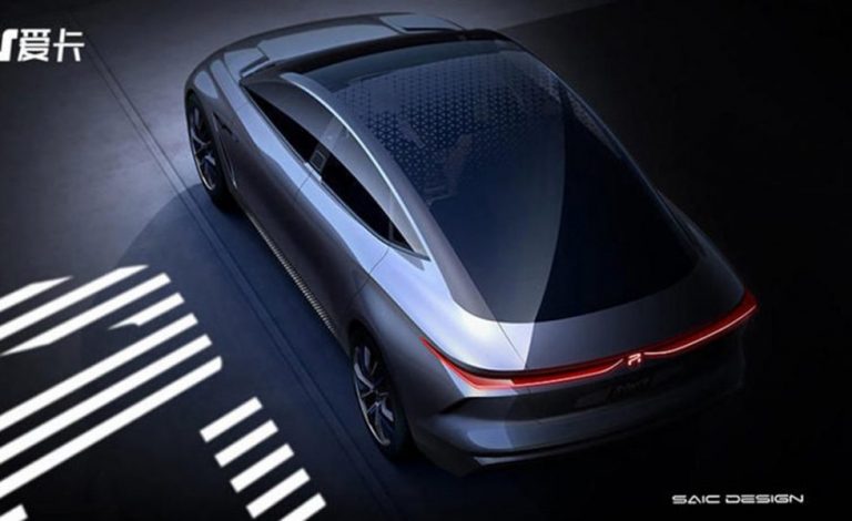 Roewe R-Aura. Primer modelo de la marca