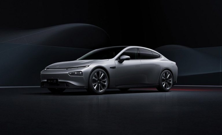 Tiembla Tesla. Este Xpeng P7 tiene más autonomía y es más barato que un Model 3