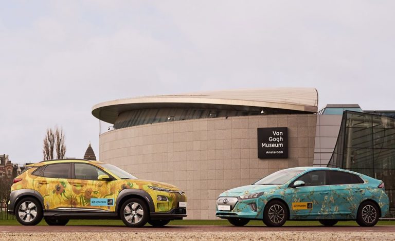 Los Hyundai Ioniq y Kona eléctricos se visten con los cuadros de Van Gogh