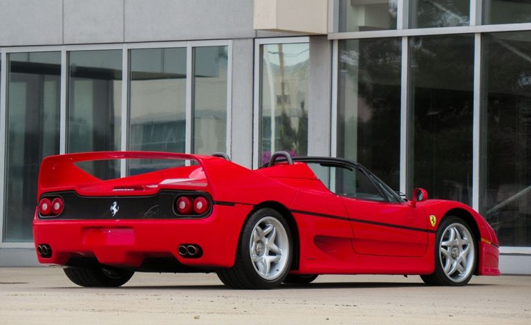 Ferrari F50. Se expuso en Frankfurt en 1995 y ahora se vende