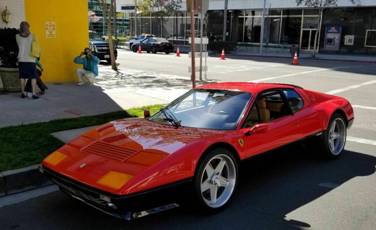 Ferrari 512 BBi. Está mejor que cuando salió de fábrica