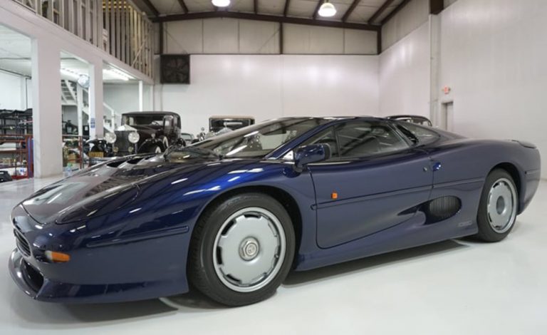 Jaguar XJ220. Se vende esta fiera de los 90