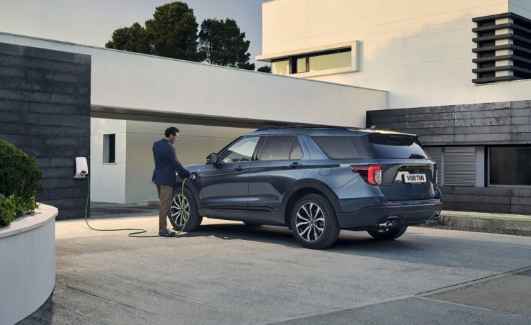Ford Explorer Plug-In Hybrid. Este eficiente SUV ya está a la venta
