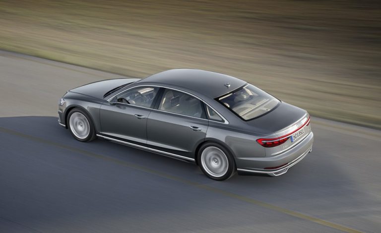 Audi A8. Poderío V8