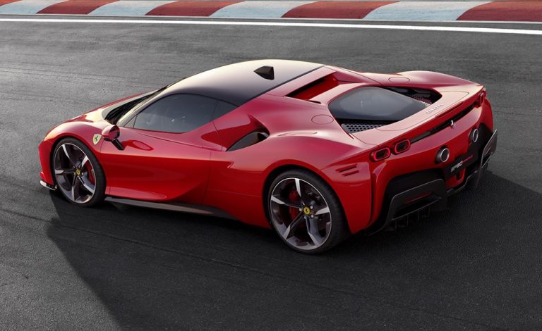 Ferrari y Leclerc ruedan en Mónaco con el SF90 Stradale como protagonista
