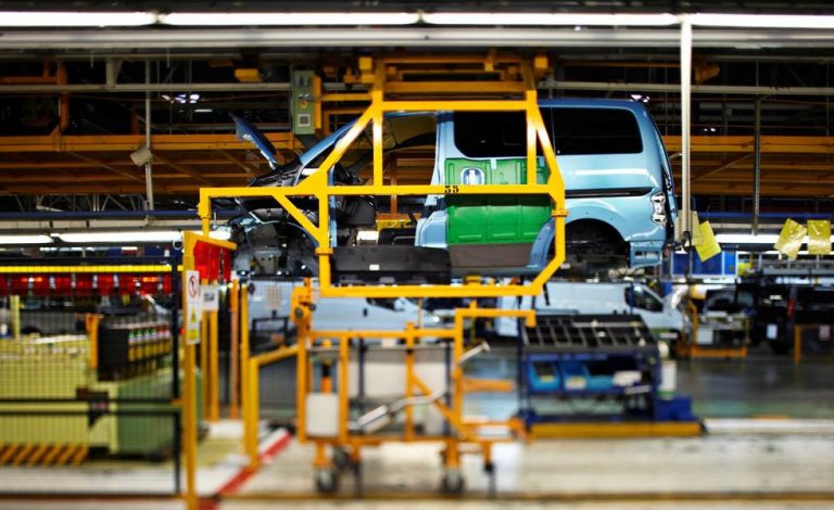 Nissan anuncia el cierre de su planta de Barcelona