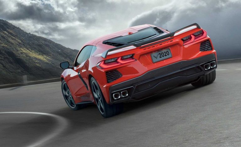 Corvette C8. Se mantiene por debajo de los 60.000 dólares