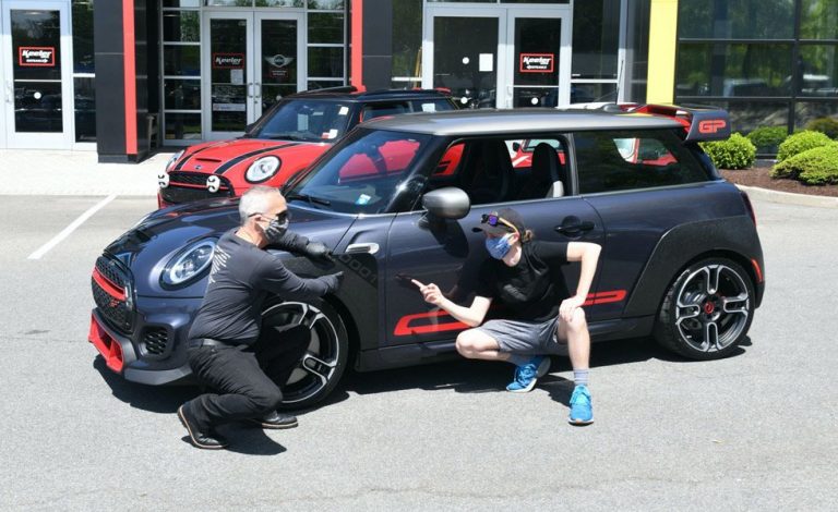 Mini John Cooper Works GP. El primero lo consiguen en un concurso