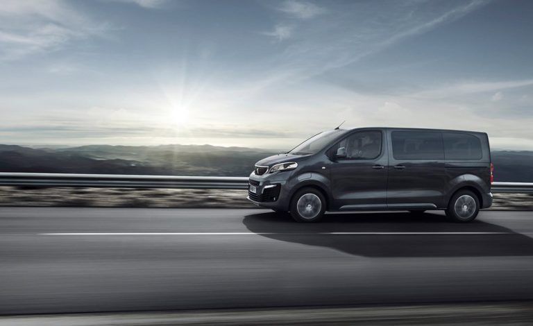 Peugeot e-Traveller. La versión de pasajeros, también se hace eléctrica