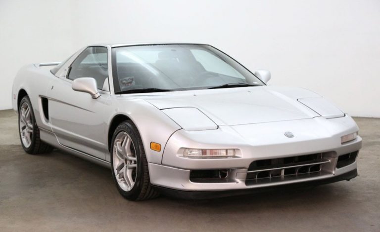 Honda NSX. No está para exponerse en un museo, pero es barato