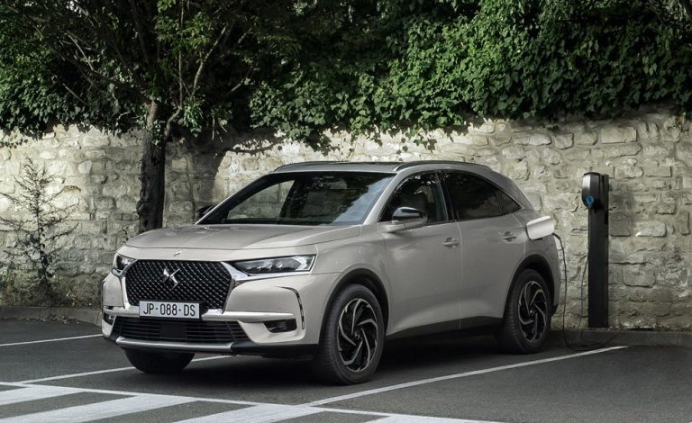 DS 7 Crossback E-Tense. Tendrá una versión light… Y más barata