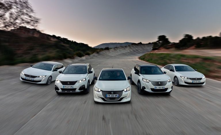 Peugeot: 5.500 euros de descuento para su gama eléctrica y 2.600 para los híbridos