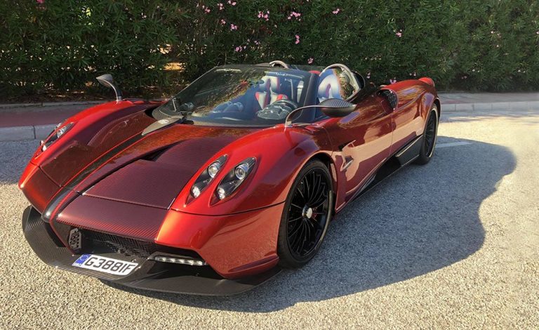 Este Pagani Huayra Roadster solo ha hecho 7 km