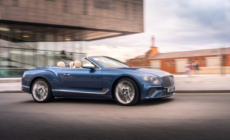 En St. Tropez se ha desvelado este Bentley Continental GT Convertible Mulliner