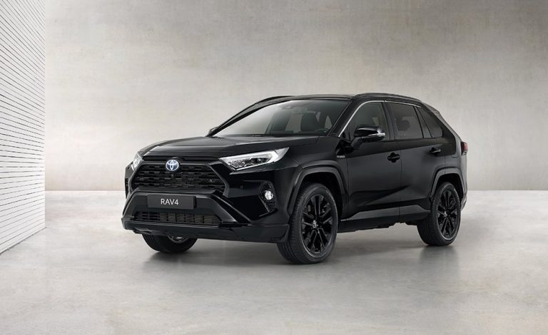 Toyota RAV4 Electric Hybrid Black Edition. Con el negro como protagonista