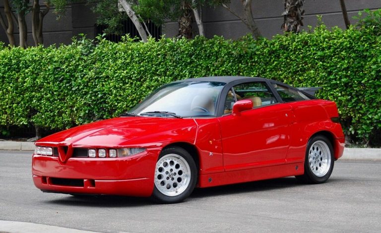 Alfa Romeo SZ. Este de 1992 está a la venta