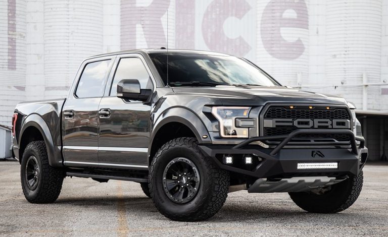 Esta Ford F-150 VelociRaptor modificada por Hennessey es una bestia