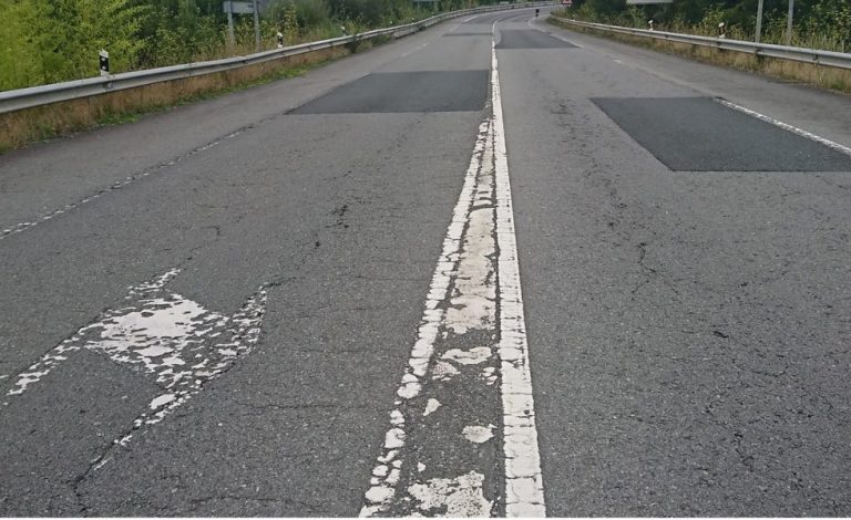Uno de cada diez kilómetros de carreteras está en muy mal estado