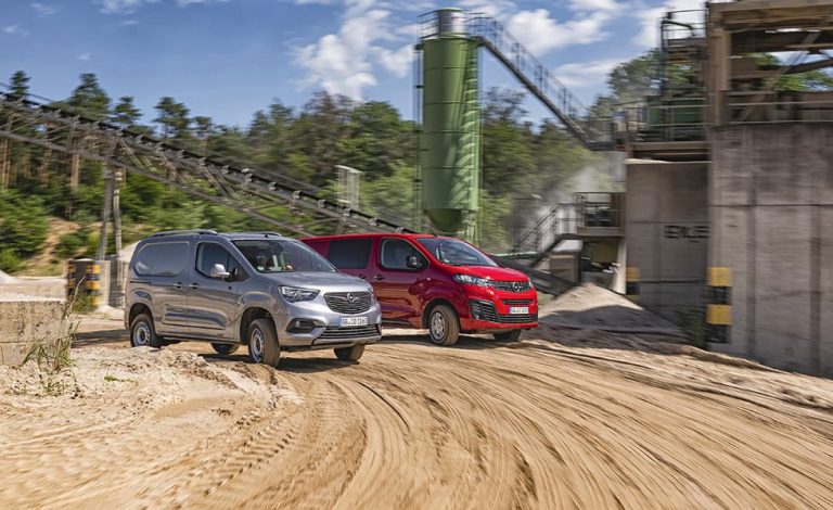 Opel Combo Cargo y Opel Vivaro. Estrenan tracción total