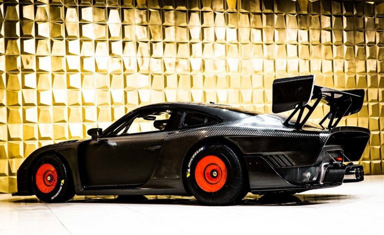 Porsche 935. Este 'Moby Dyck' vestido de carbono está a la venta