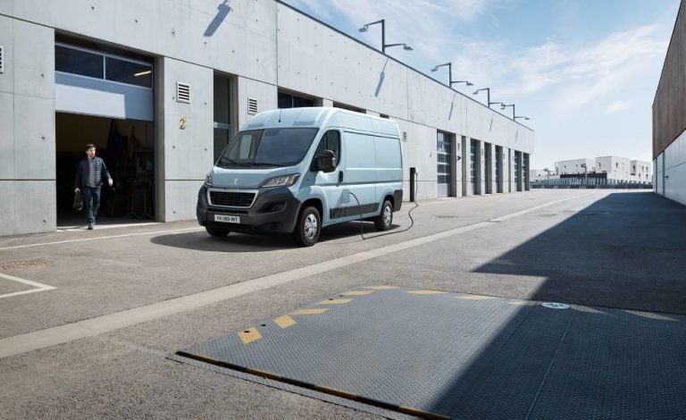 Peugeot e-Boxer. Nueva versión eléctrica con hasta 340 km de autonomía