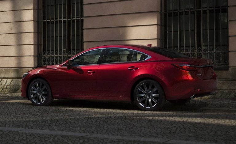 Más equipamiento y versión Carbon Edition para el Mazda6 en Estados Unidos