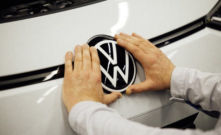 Las ventas de coches vuelven a caer