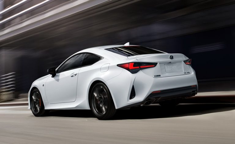 Lexus RC Coupé 2021. El negro pega con todo