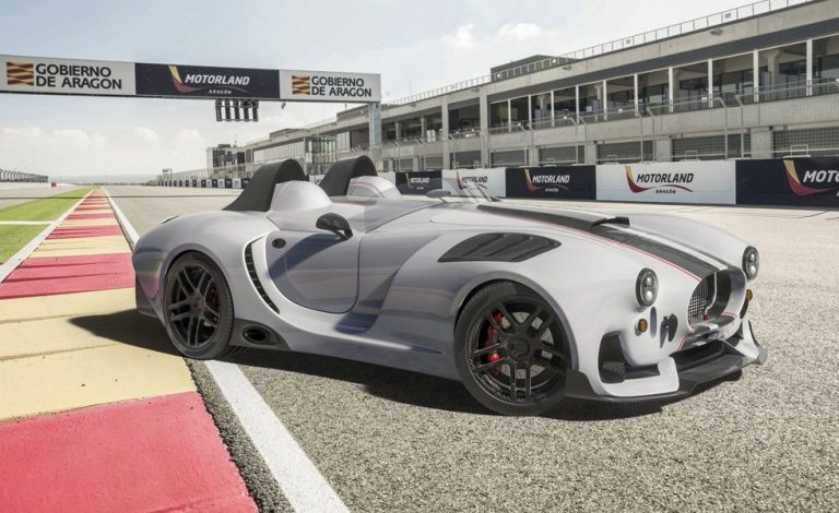 Knight Vision R. La última tecnología para un bólido muy sesentero