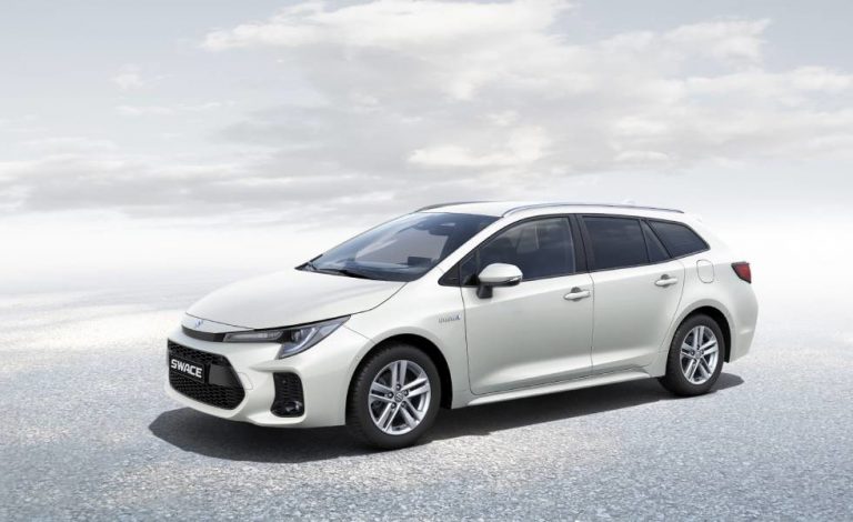 Suzuki Swace. El hermano del Toyota Corolla