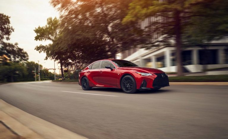 Lexus IS. El renovado ya se vende en Estados Unidos