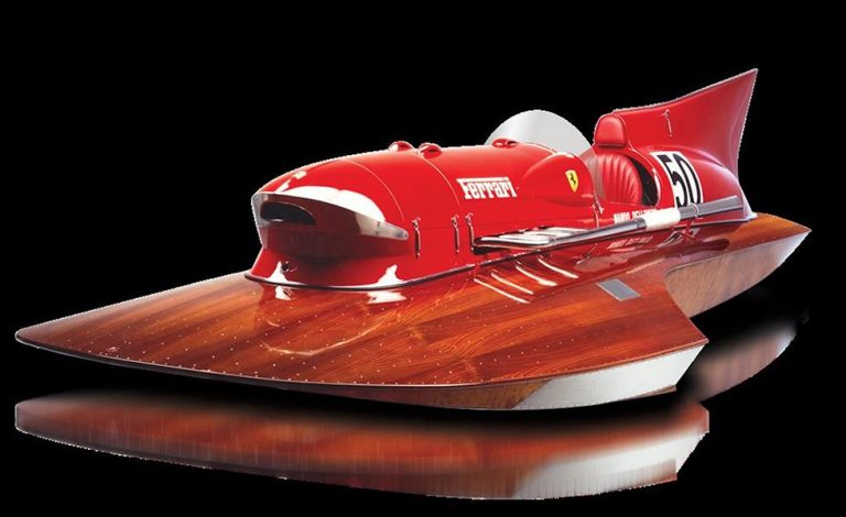 Ferrari Arno XI. Surcando las aguas en los 50 a lomos de un V12