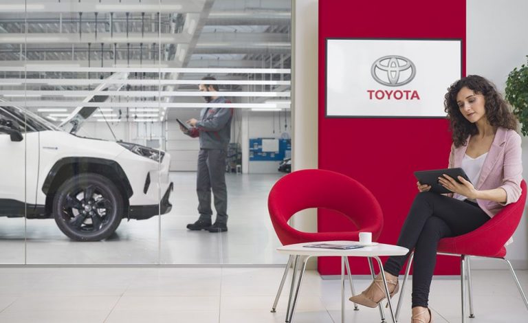 Toyota te pone más fácil comprar un coche online