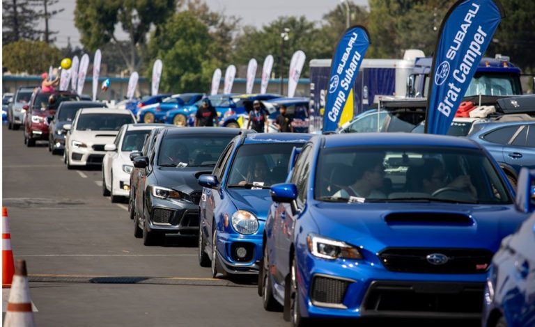 Subaru reúne 1.751 coches en California y se apunta un récord Guinness