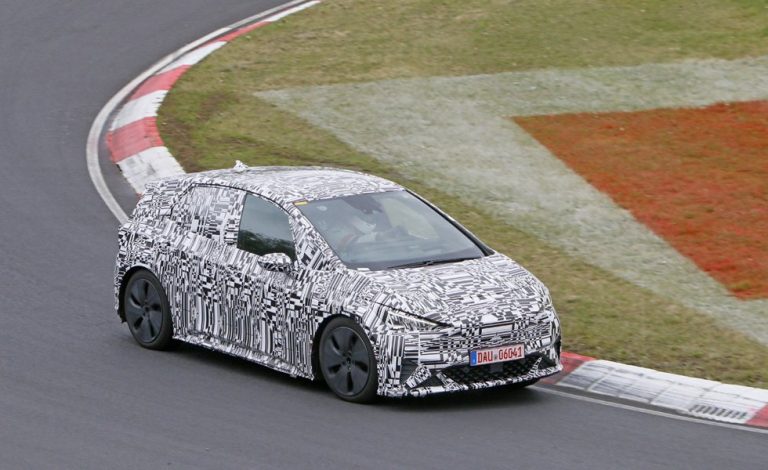 El Cupra el-Born debuta en Nürburgring
