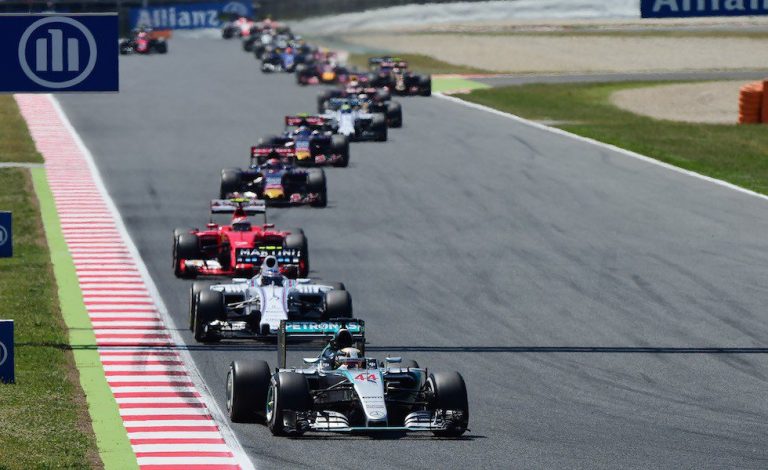 Mercedes hizo ver las estrellas a Ferrari. Toro Rosso, también las suyas