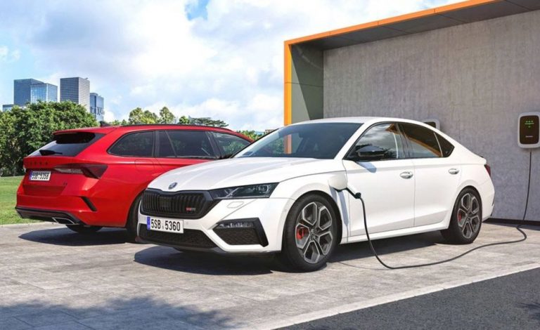 Skoda Octavia iV. El híbrido enchufable desde 30.700 euros